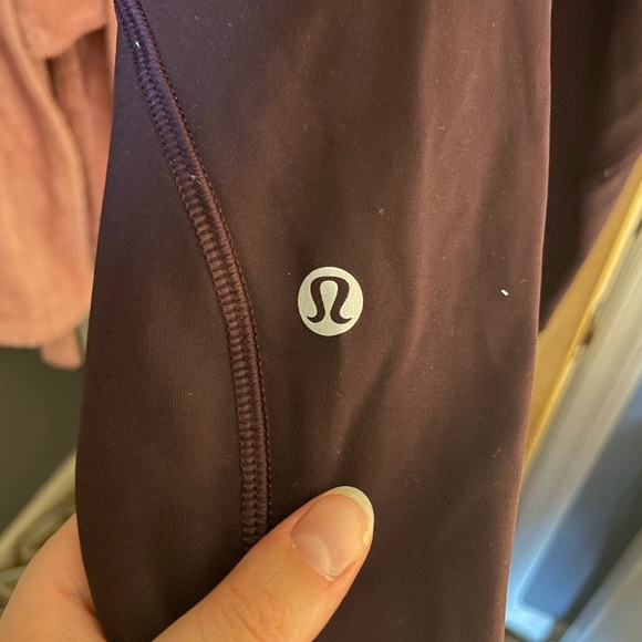 Lululemon Time To Sweat Crop 23" size 2 - Picture 5 of 5
